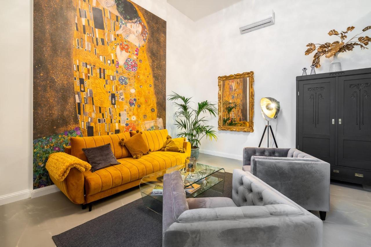 The Kiss - Luxurioeses City Loft Am Naschmarkt فيينا المظهر الخارجي الصورة